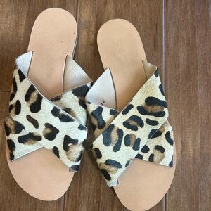Chic Leopard Print Leather sandals